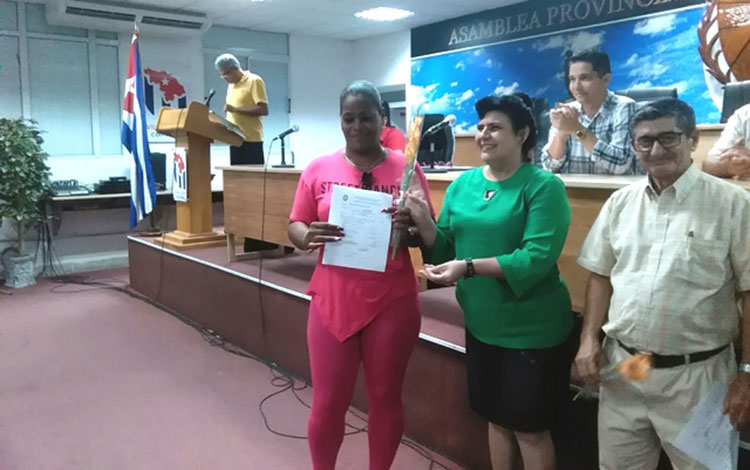Graduación de Diplomado de la Escuela Provincial del Partido en Villa Clara.