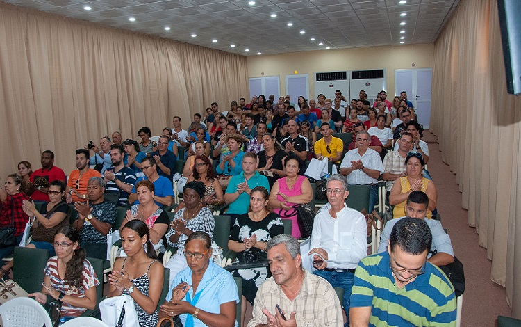 Asamblea de la Unión de Informáticos de Cuba en Villa Clara Asamblea de la Unión de Informáticos de Cuba en Villa Clara