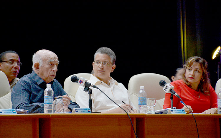 José Ramón Machado Ventura presidió la Asamblea Provincial de la UJC en Villa Clara.