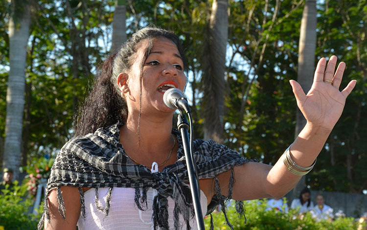 Cantante Bárbara Sánchez Cantante Bárbara Sánchez