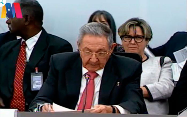 Presidente cubano, Raúl Castro Ruz, interviene en XV Cumbre del ALBA-TCP.