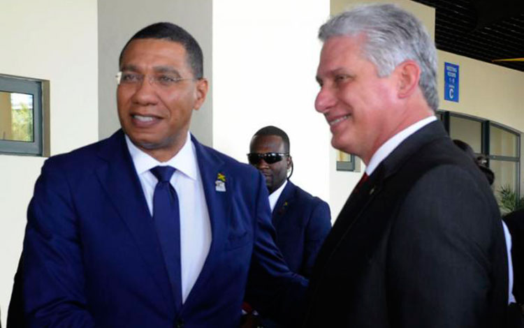 Miguel Díaz-Canel y el primer ministro de Jamaica, Andrew Holness.