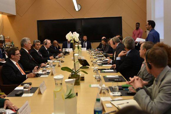 Visita del presidente cubano, Miguel Díaz-Canel, a la sede de Google en Nueva York. Visita del presidente cubano, Miguel Díaz-Canel, a la sede de Google en Nueva York.