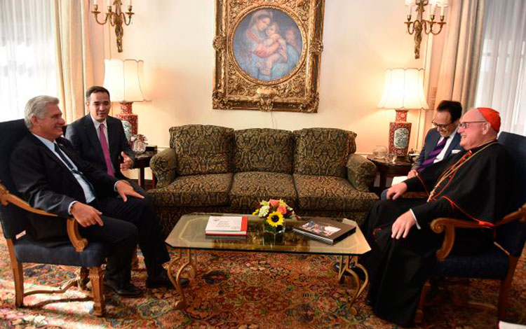 Encuentro del presidente cubano, Miguel Díaz-Canel Bermúdez, con el cardenal Timothy Michael Dolan, arzobispo de Nueva York.