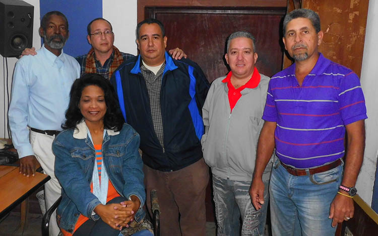 Colectivo del noticiero Patria, emisora CMHW, de Villa Clara.