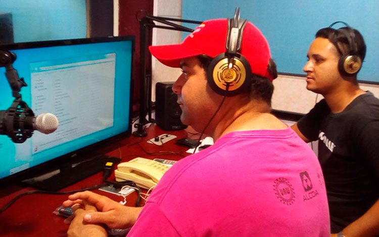 Locutores de Radio Placetas.