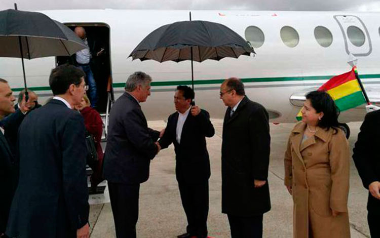 Llegada de Miguel Díaz-Canel a Bolivia.
