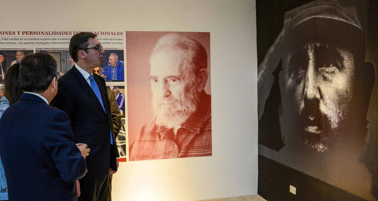 Aleksandar Vučić, presidente de Serbia, imparte conferencia en la Universidad de La Habana.