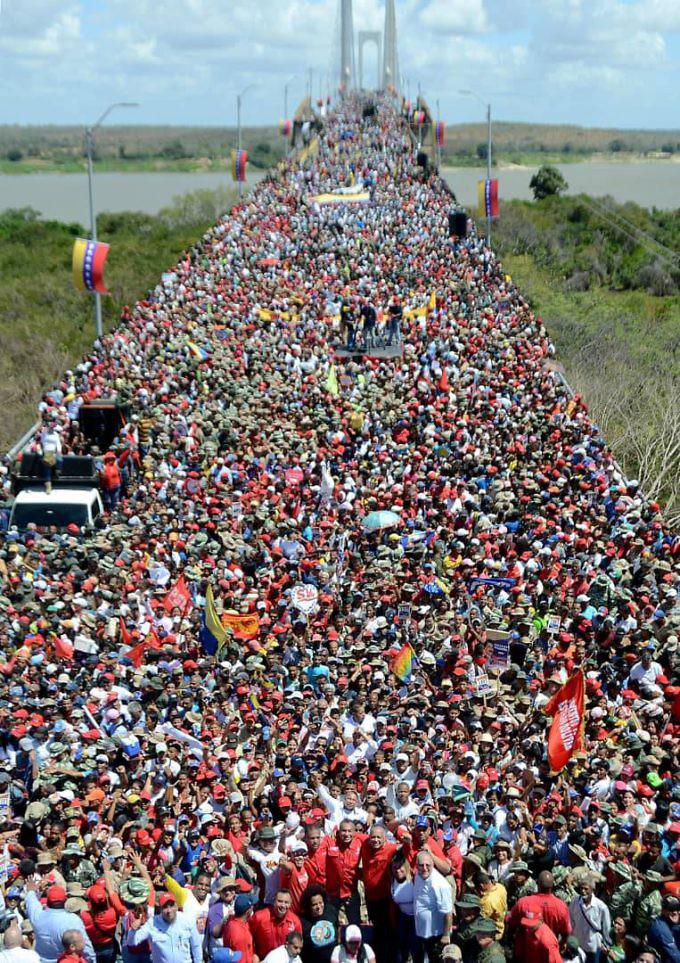 Marcha en Venezuela a favor del chavismo