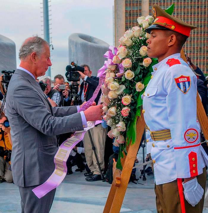 Príncipe de Gales rinde tributo a José Martí en La Habana. Príncipe de Gales rinde tributo a José Martí en La Habana.