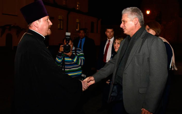 Presidente de Cuba, Miguel Díaz-Canel Bermúdez, recorre, Minsk, capital de Belarús.