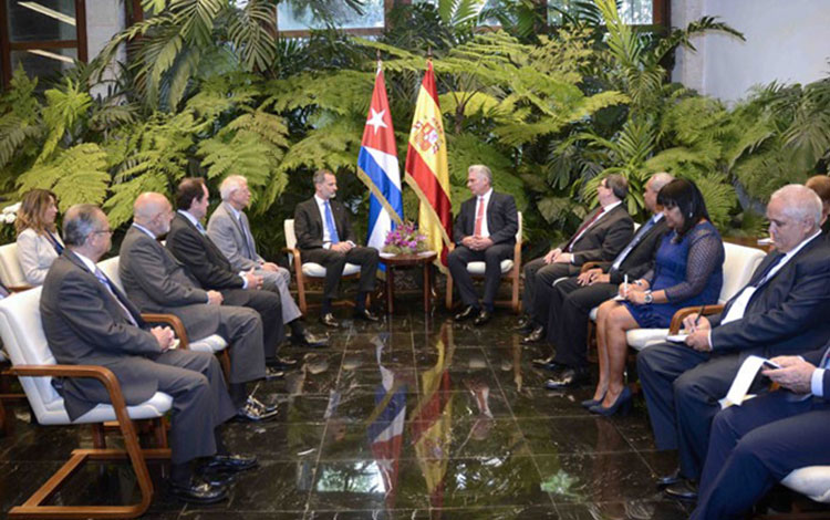 Delegaciones de Cuba y España en encuentro de Miguel Díaz-Canel y Felipe VI Delegaciones de Cuba y España en encuentro de Miguel Díaz-Canel y Felipe VI