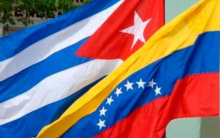 Banderas de Cuba y Venezuela