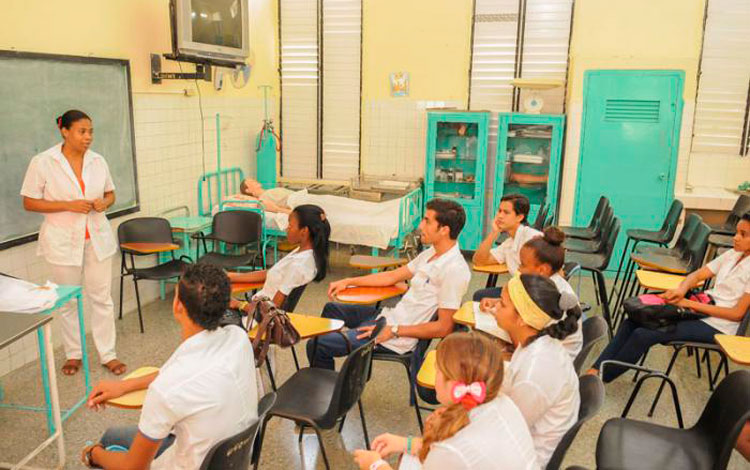 Estudiantes universitarios