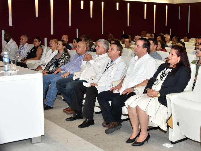 Centro para el Control Estatal de Medicamentos, Equipos y Dispositivos Médicos (CECMED)