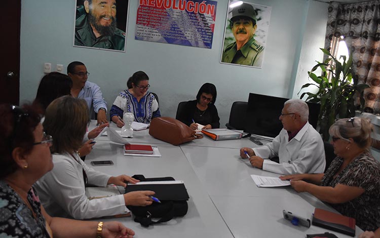 Chequeo de la inversiones en el hospital universitario Arnaldo Milián Castro, de Villa Clara.