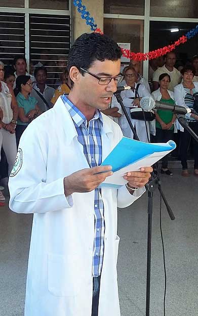 Dr. Yandry Alfonso Chang, vicedirector de asistencia médica 