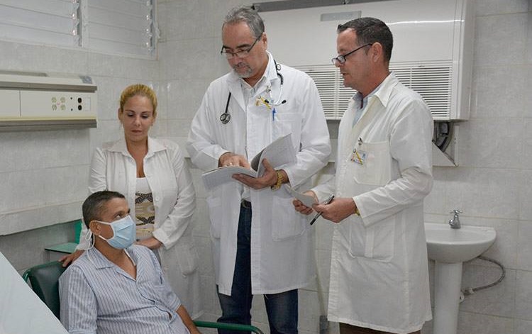 Equipo trasplante del Hospital Arnaldo Milián