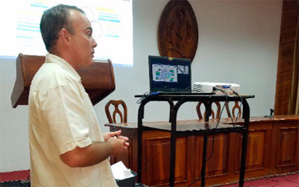 Dr. Ramón Alberto Ortiz Carrodeguas, oncólogo clínico.
