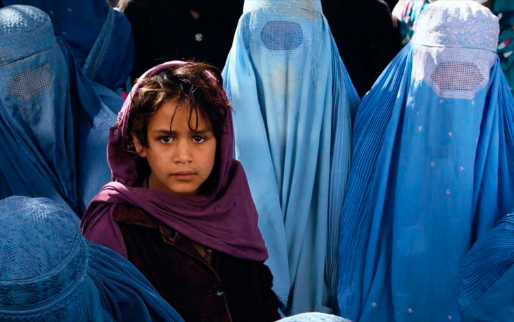 Mujeres y niñas pakistaníes