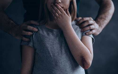 Niña acosada Niña acosada