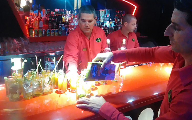 Bar Club Boulevard, Santa Clara Bar Club Boulevard, Santa Clara