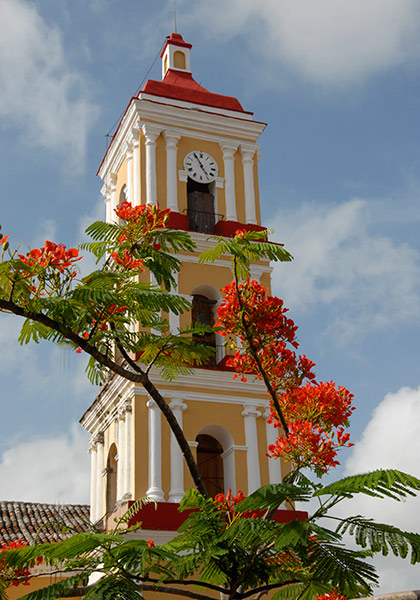 Torre de la Iglesia Parroquial Mayor San Juan Bautista, de Remedios. Torre de la Iglesia Parroquial Mayor San Juan Bautista, de Remedios.