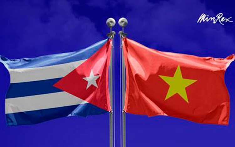 Banderas de Cuba y Vietnam.