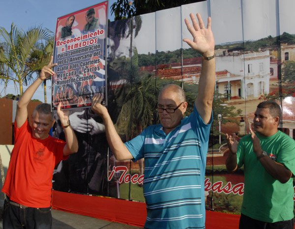 Remedios recibe el reconocimiento por la sede provincial del 26 de Julio.