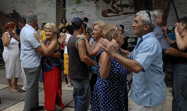 Peña en El Mejunje. Peña en El Mejunje.