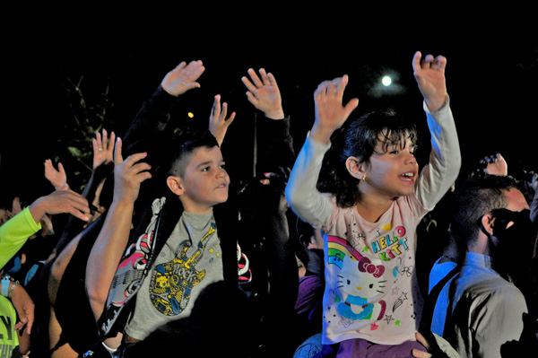 niños en concierto de Gente de Zona en Sandino de Santa Clara yvg