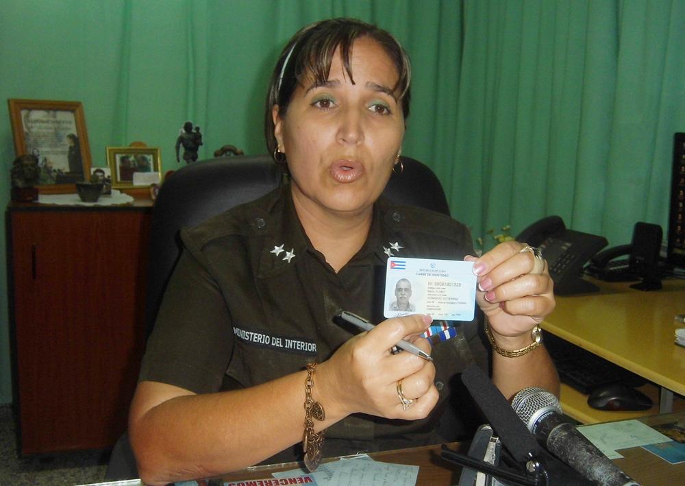 Teniente Coronel Mabel León Artiles, jefa del í“rgano de Trámites a la Población del Minint en Villa Clara.