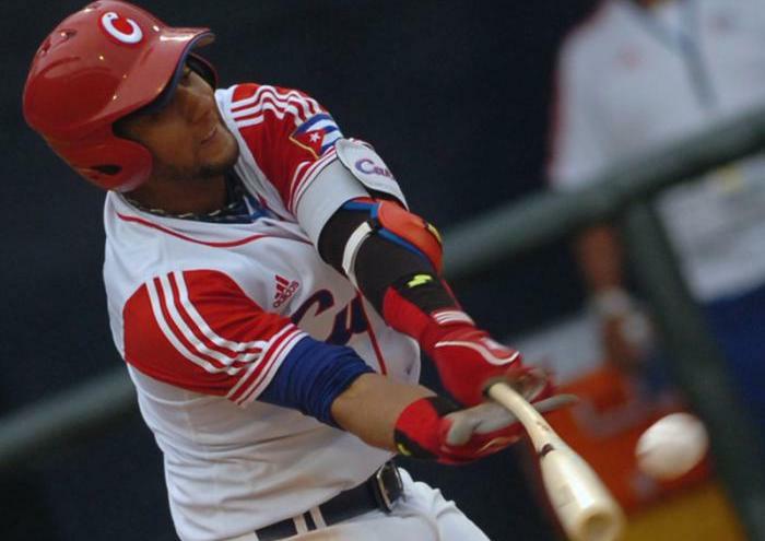 Yulieki Gourriel, en juego de Cuba contra México.
