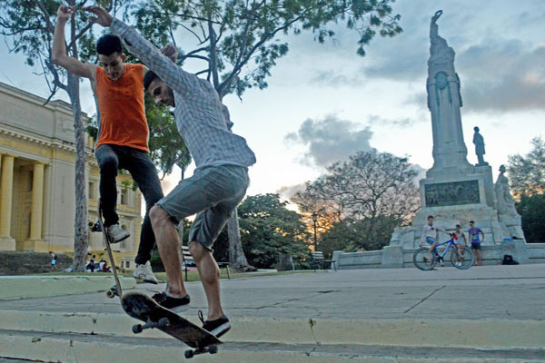 portada-dos-patinadores-yvg