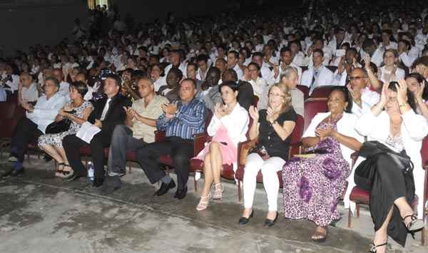 graduacion-escuela-medicina