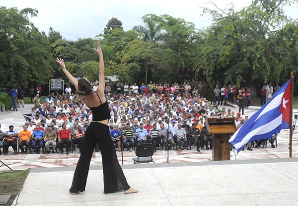 Acto de Villa Clara por el aniversario 40 de la Operació Carlota.