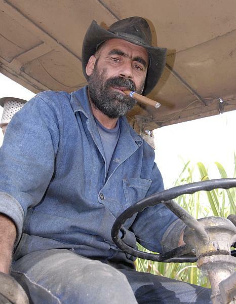 Guillermo Ramí­rez, operador de combinadas.