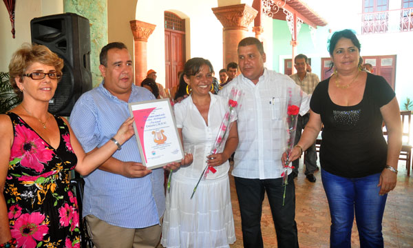 Distinción a CMHW, Villa Clara