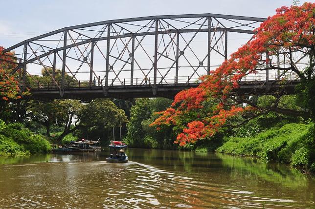Puente El Triunfo.
