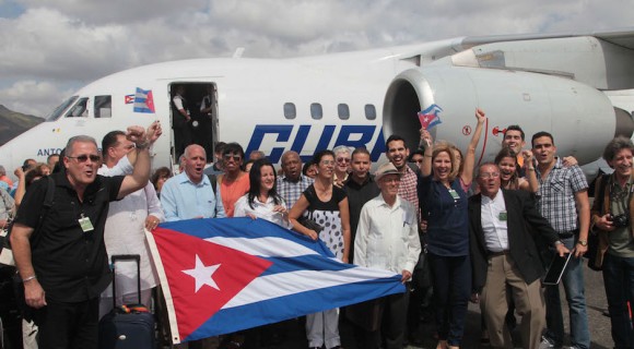 Delegación cubana que asiste a los Foros paralelos de la Cumbre de las Américas, en Panamá.
