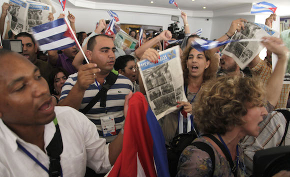 delegacion-cubana-se-retira-foro-sociedad-civil4