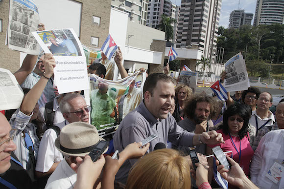 delegacion-cubana-se-retira-foro-sociedad-civil5