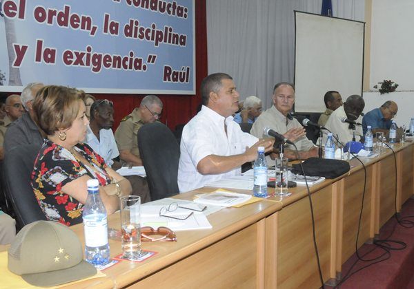 Julio Lima Corzo, primer secretario del PCC en Villa Clara, interviene en Conferencia de combatientes.