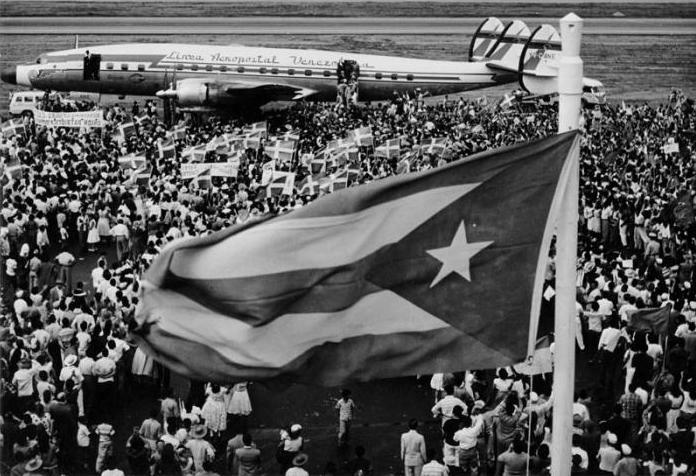 Recibimiento a Fidel Castro en el aeropuerto de Maiquetí­a, Venezuela, en 1959.