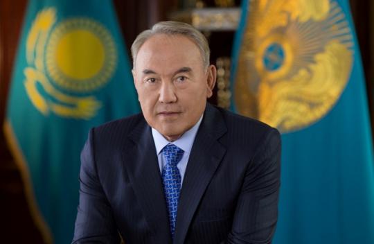 Nursultán Abishevich Nazarbáyev.
