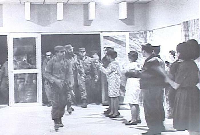 Fidel Castro en inauguración del hospital de Sagua la Grande.