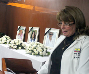 Homenaje a médicos cubanos fallecidos en Ecuador.