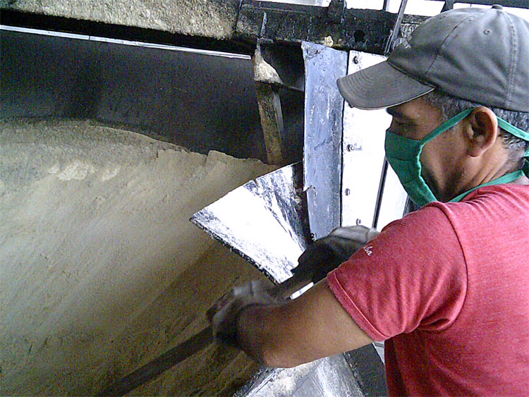 Producción de azúcar refino en Villa Clara, Cuba.