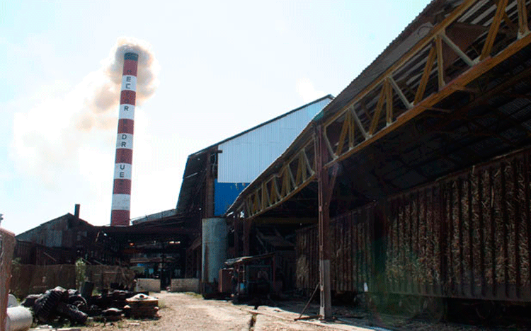 El ingenio Héctor Rodríguez, en Sagua la Grande, un puntal de la eficiencia industrial. (Foto Luis Machado Ordetx)