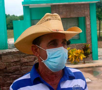 Jorge Luis Vázquez Bauta, técnico en Agronomía. Jorge Luis Vázquez Bauta, técnico en Agronomía.